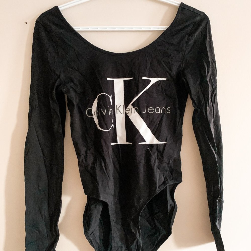 Calvin Klein Jeans Scoop Neck Bodysuit
